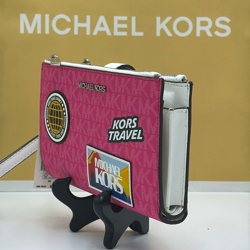 Michael Kors Jet Set Travel Large Embellished Signature Logo Wristlet
Dragonfrui - Picture 3 of 16